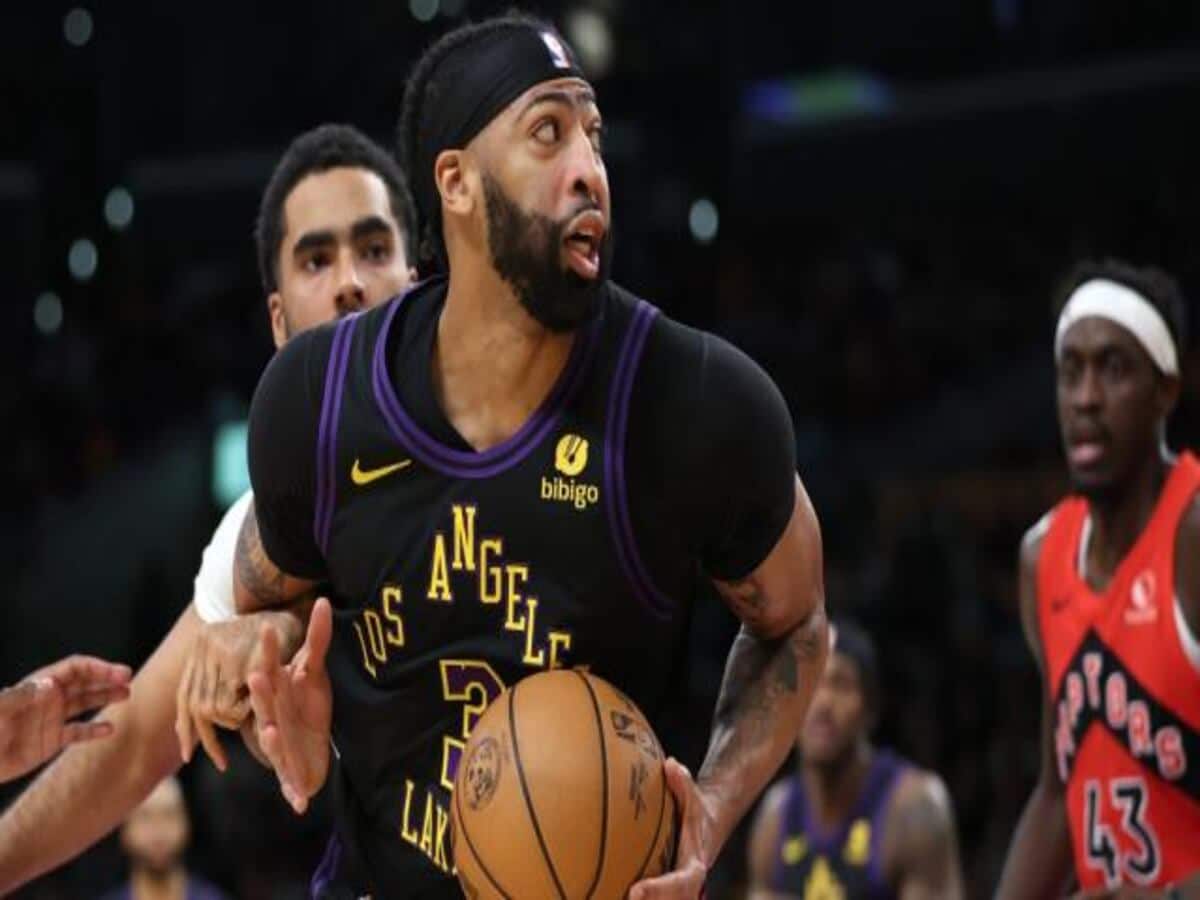 “Free throw merchant!” – Anthony Davis’ 41-point game-winning performance against the Raptors fails to impress furious NBA fans